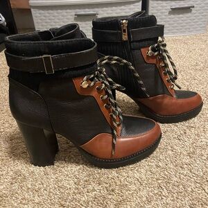 Antonio Melani chunky heel bootie